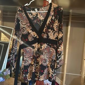 ladies bmoss large tunic shirt, long sleeved, black/floral